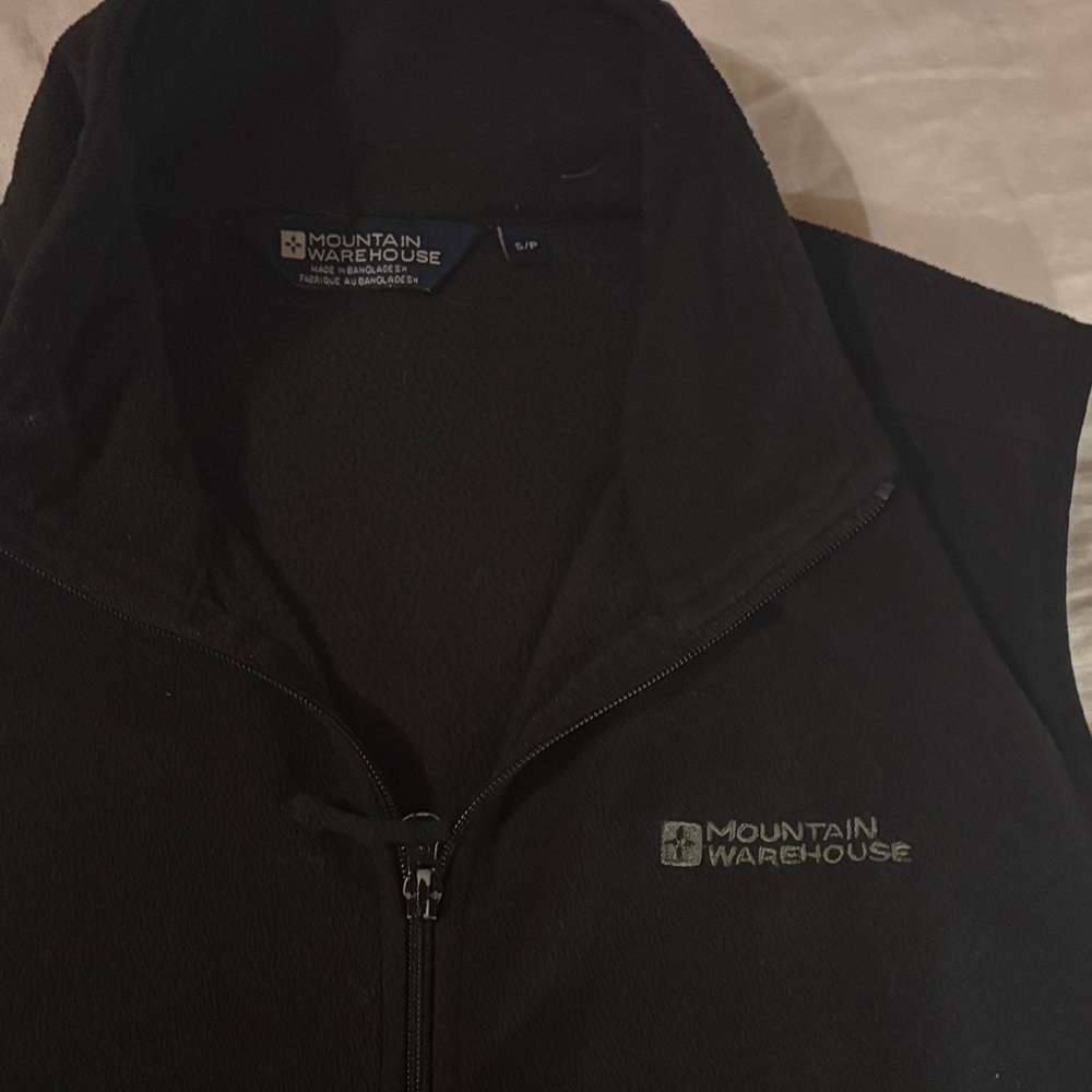 Mountain Warehouse Men’s Black Fleece Vest with Full Zip - Picture 3 of 4